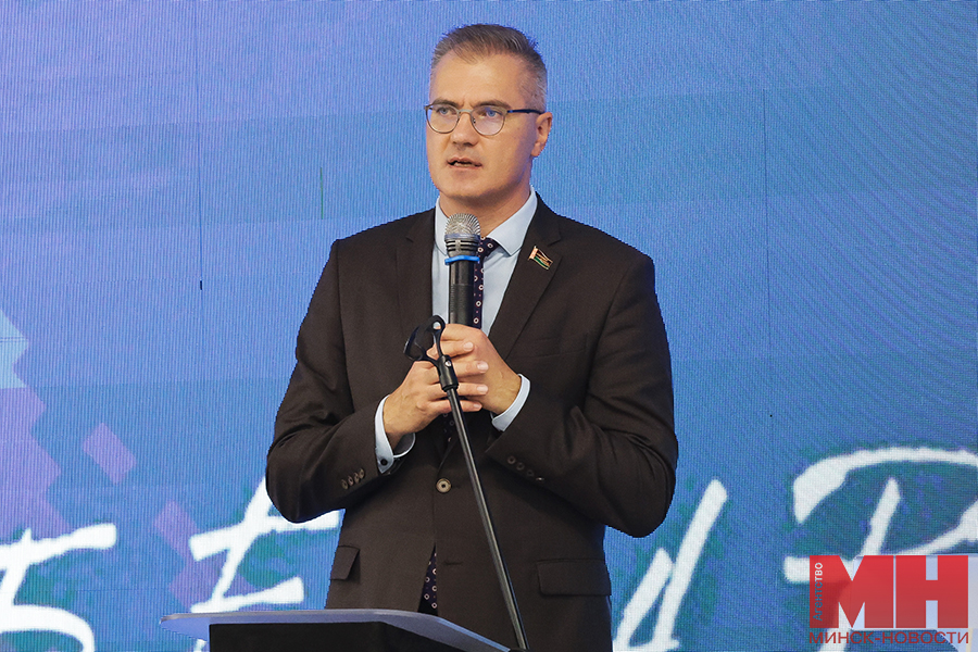 2025 09 03 politika minskij gorodskoj proekt aktualnyj mikrofon czuran miczevich 11 kopiya