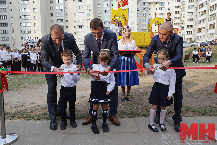 2025 09 04 mgik otkrytie novoj igrovoj ploshhadki czuran miczevich 15 kopiya