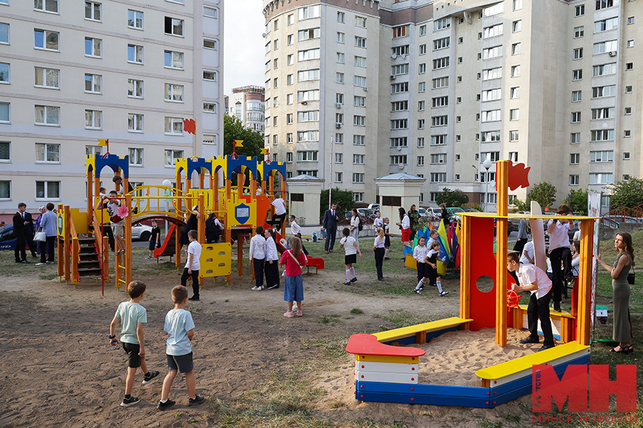 2025 09 04 mgik otkrytie novoj igrovoj ploshhadki czuran miczevich 21 kopiya