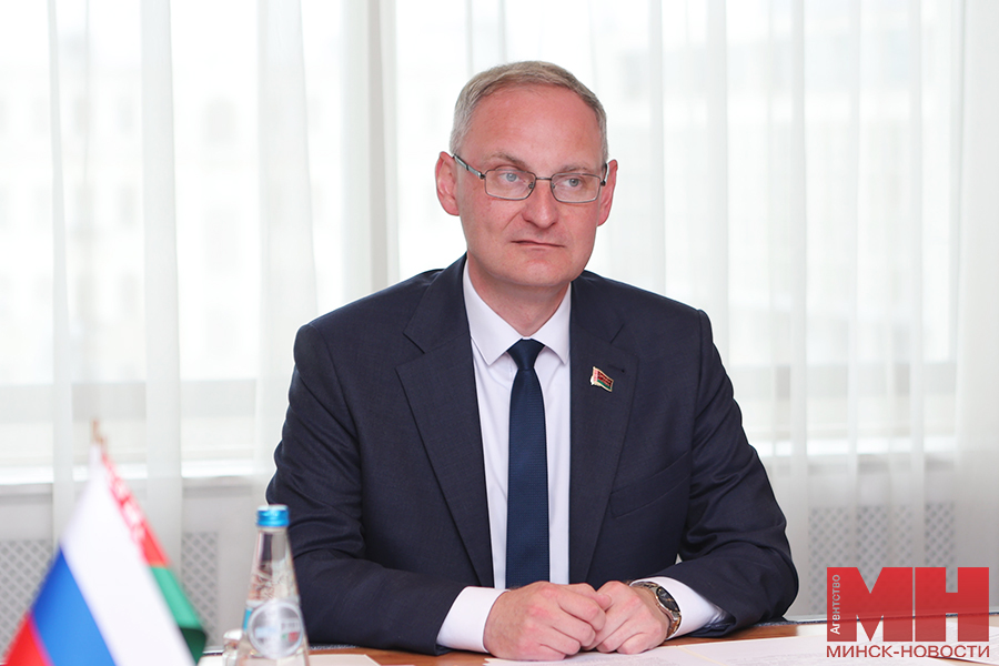 2025 09 12 politika vstrecha s administracziej nizhnego novgoroda so strigelskim pozhoga 16 kopiya