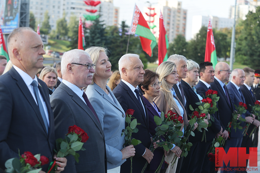 2025 09 13 prazdniki den goroda vozlozhenie malinovskaya023 kopiya