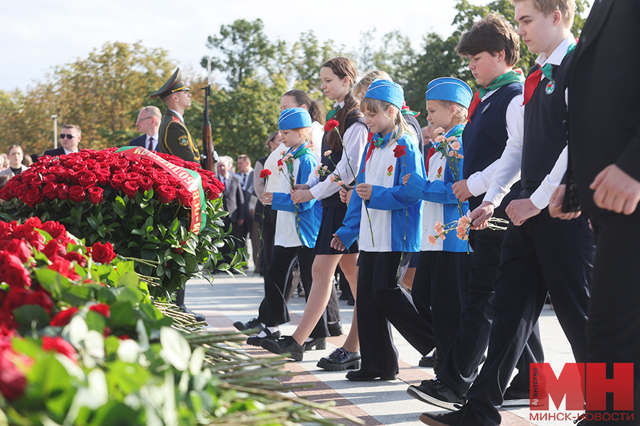 2025 09 13 prazdniki den goroda vozlozhenie malinovskaya112 kopiya
