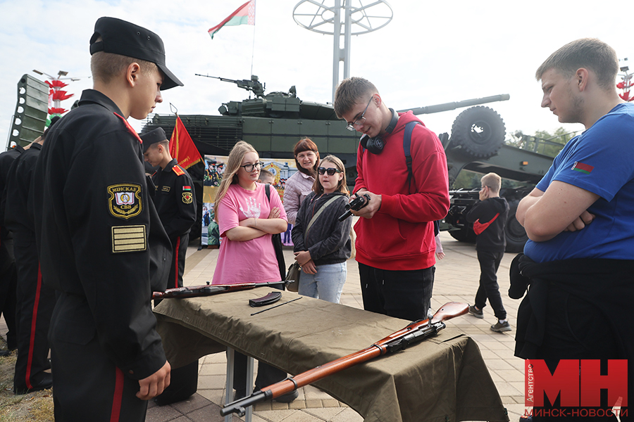 2025 09 13 prazdniki den tankista den goroda malinovskaya03 kopiya