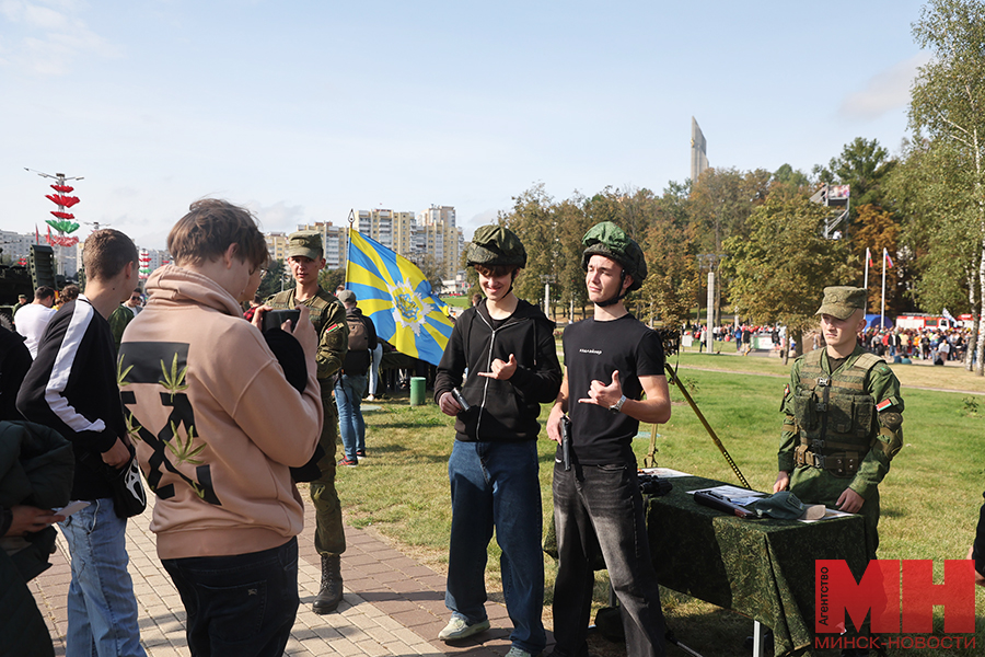2025 09 13 prazdniki den tankista den goroda malinovskaya16 kopiya 1