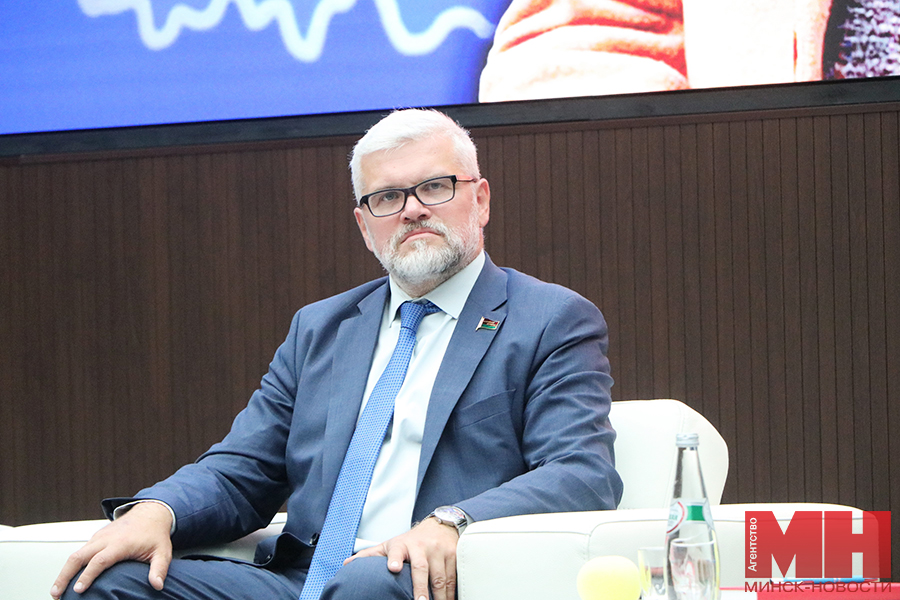 2025 09 16 politika marafon 17 granej edinstva mozolevskij 30 kopiya