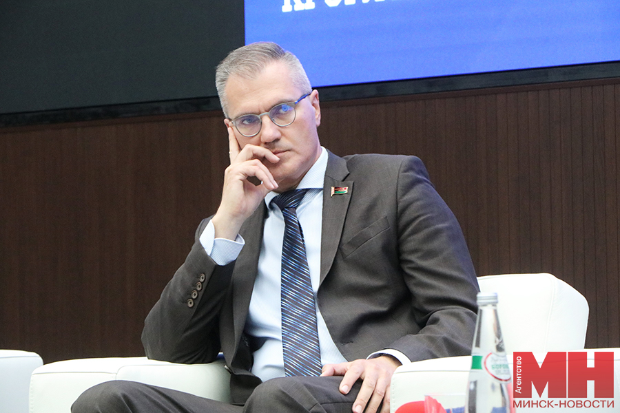 2025 09 16 politika marafon 17 granej edinstva mozolevskij 36 kopiya
