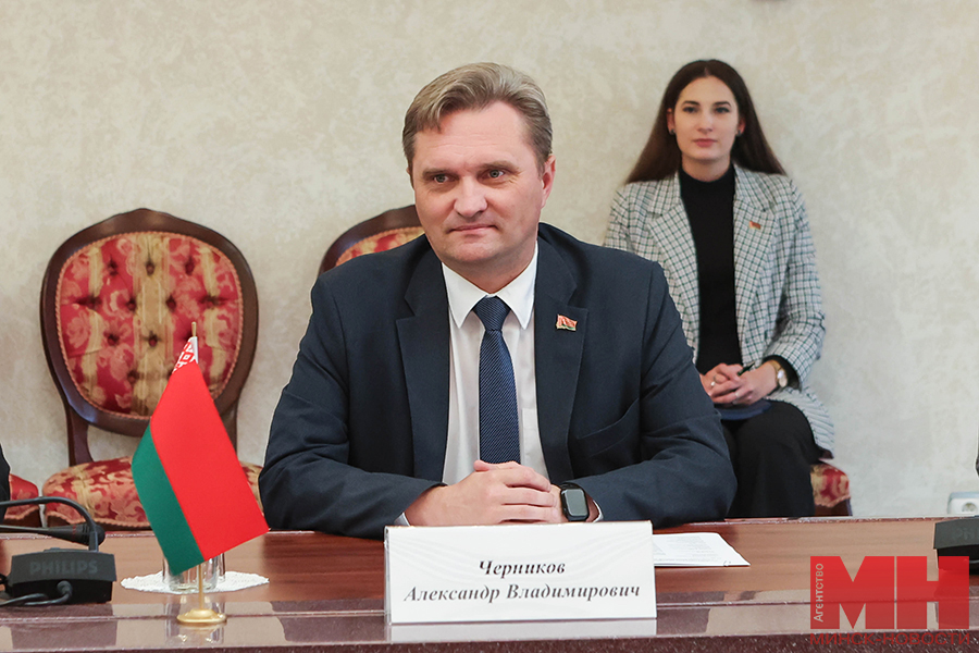 2025 09 18 mgik delegacziya vladimirskoj oblasti vstretitsya s chernikovym pozhoga 06 kopiya