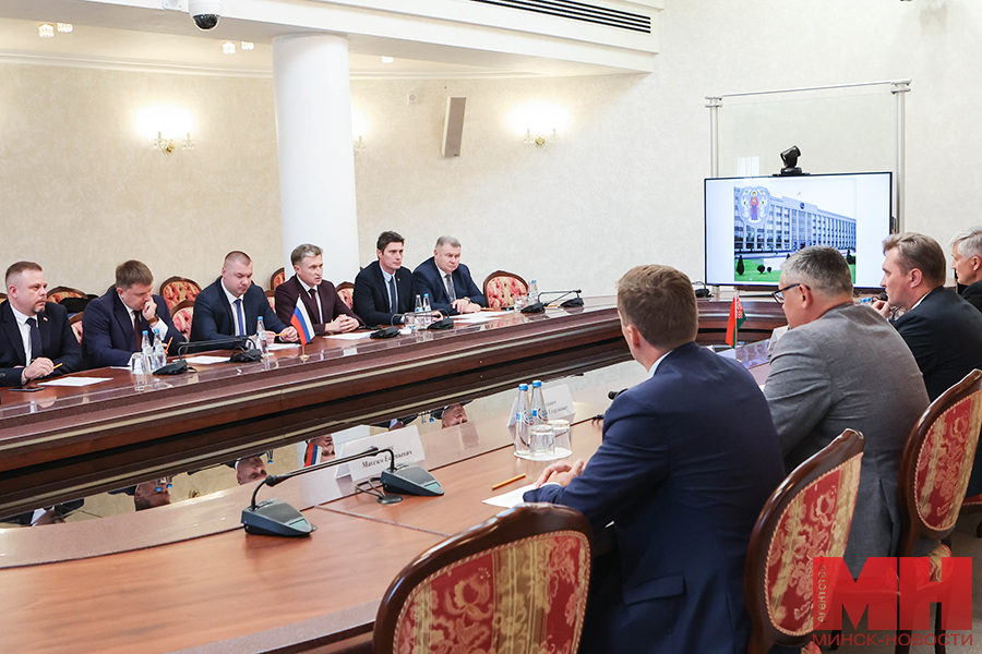 2025 09 18 mgik delegacziya vladimirskoj oblasti vstretitsya s chernikovym pozhoga 22 kopiya