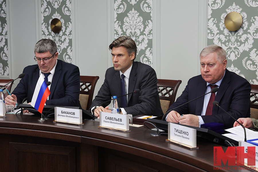 2025 09 24 nauka vstrecha karanika s glavoj roskosmos bakanovym miczevich 8 kopiya