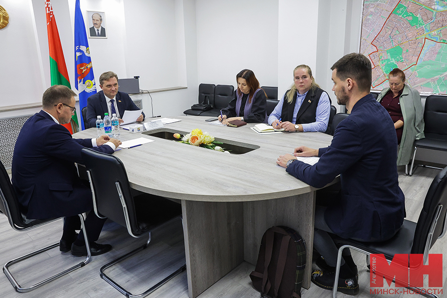 2025 09 25 mgik chernikov provodit vyezdnoj lichnyj priem grazhdan miczevich 1 kopiya