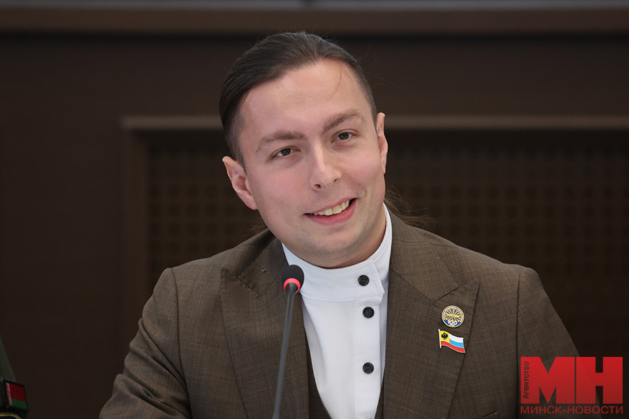 2025 09 25 politika forum blogerov blogbaj lukashov 112