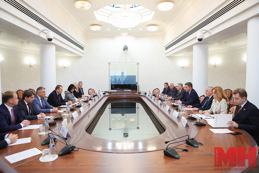 2025 09 30 mgik – kuharev vstretitsya s gubernatorom leningradskoj oblasti pozhoga 03 kopiya