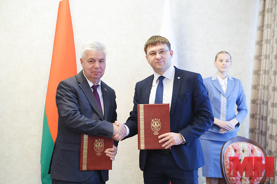 2025 09 30 mgik – kuharev vstretitsya s gubernatorom leningradskoj oblasti pozhoga 30 kopiya