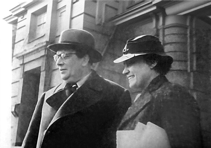 Владивосток — Негорелое. История поселка, ставшего символом событий, разделивших Беларусь в 1921 г. 4 aleksej tolstoj v negorelom 1937 kopiya 728x512 1