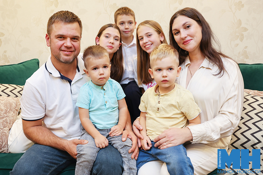 Узнали, какие льготы предусмотрены для многодетных родителей 1 08 10 2024 licza semya belousovyh gedrovecz miczevich 3