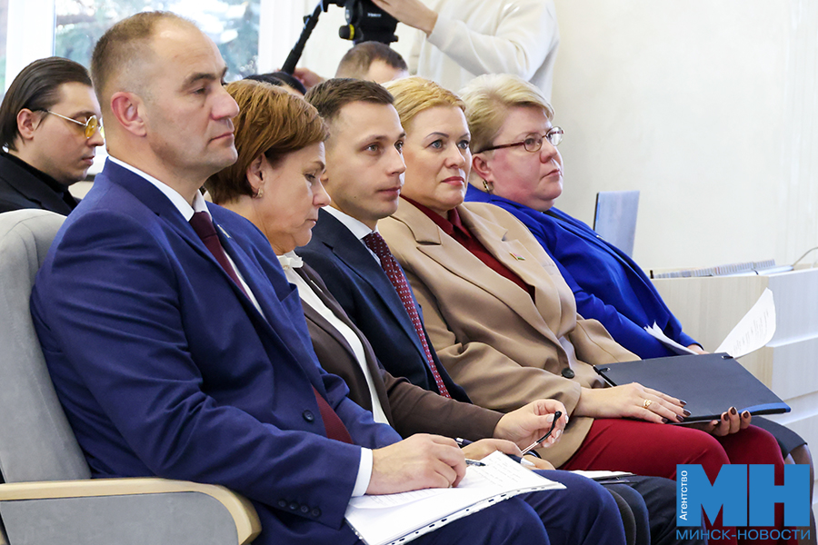 Обмен опытом в работе с населением. В Минске прошло выездное заседание Президиума Совета Республики 4 120a5768 kopiya