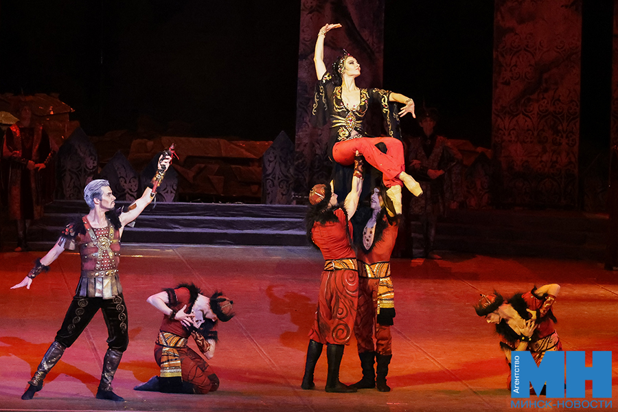 2025 10 08 kultura balet anastasiya yurij troyan miczevich 13 kopiya