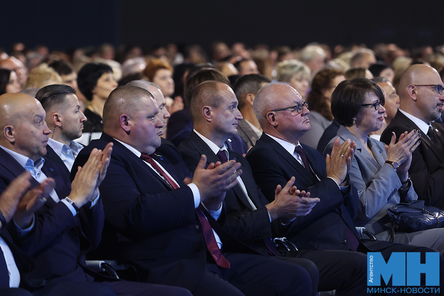 2025 10 10 mgik minsk kristall 10 let lazarevich malinovskaya03 kopiya