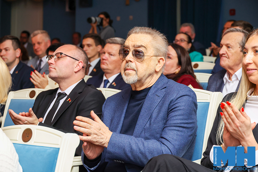 2025 10 13 kultura nagrazhdenie rabotnikov kultury pokaz spektaklya davidovskaya 41 kopiya