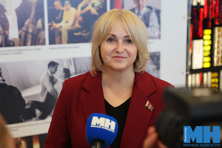 2025 10 13 politika pedagogi vstupili v roo belaya rus malinovskaya03 kopiya