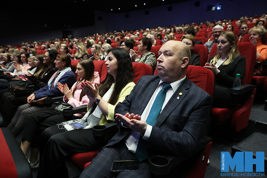 2025 10 13 politika pedagogi vstupili v roo belaya rus malinovskaya09 kopiya