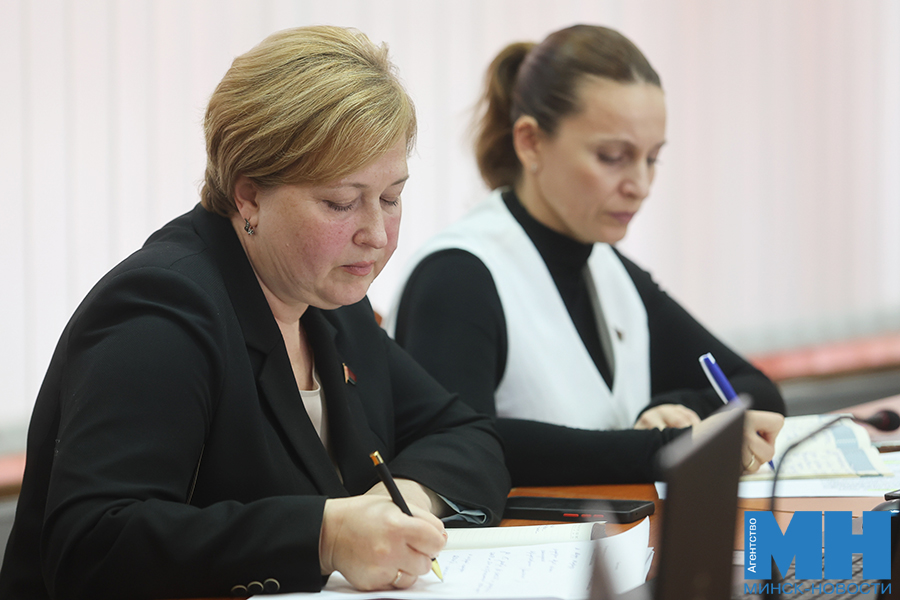 2025 10 15 mgik obsuzhdenie novogodnih proektov v tcz lazarevich malinovskaya26 kopiya