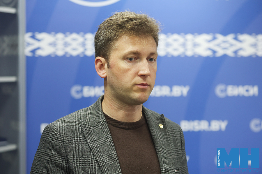 2025 10 21 politika ekspernaya ploshhadka bisi trudovye otnosheniya malinovskaya04 kopiya