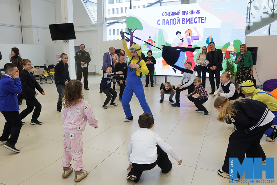 2025 10 21 prazdniki semejnyj prazdnik s papoj vmeste miczevich 7 kopiya