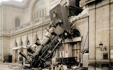 800px accident du granville paris a montparnasse. 22 octobre 1895 colorized 1